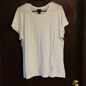 Plus size 2X Torrid white T-shirt Never worn, NWOT